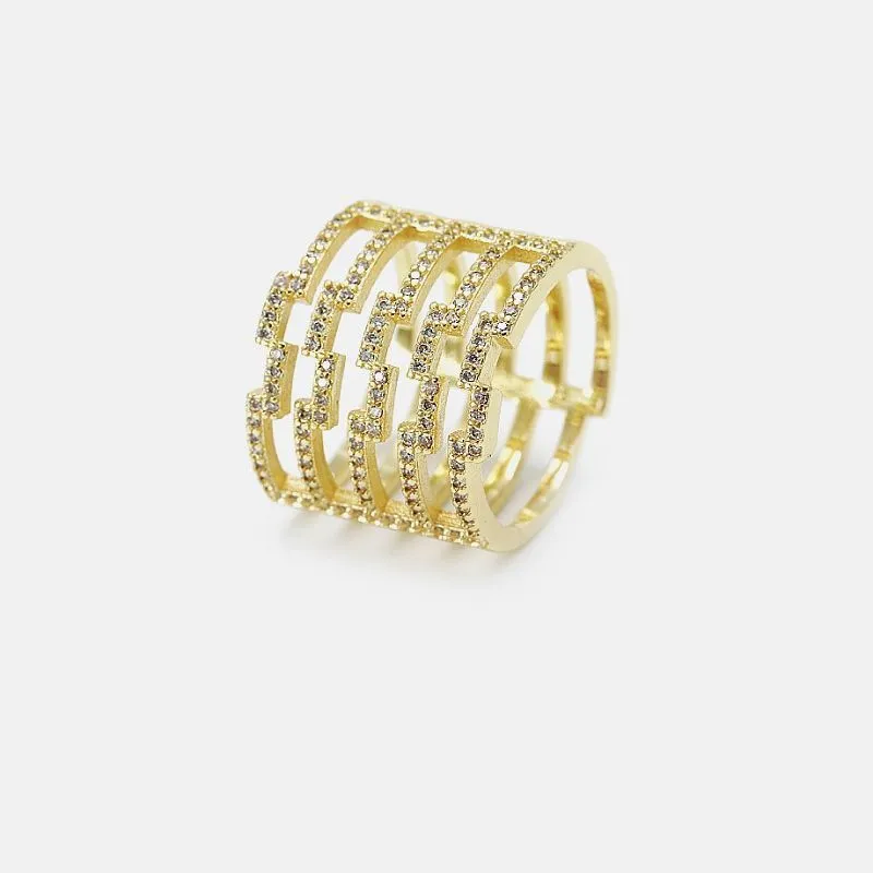 Fáinní Faisean Do Mhná