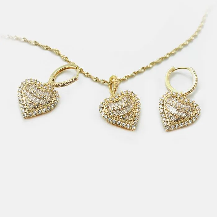 Dronuilleog Cz Dangle Heart Earring